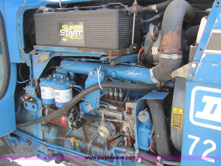 image for item 4704 1986 Ford 6610 tractor