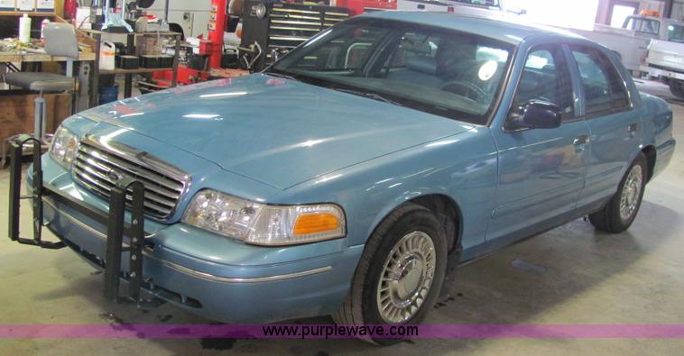 image for item 4750 1998 Ford Crown Victoria Police Interceptor