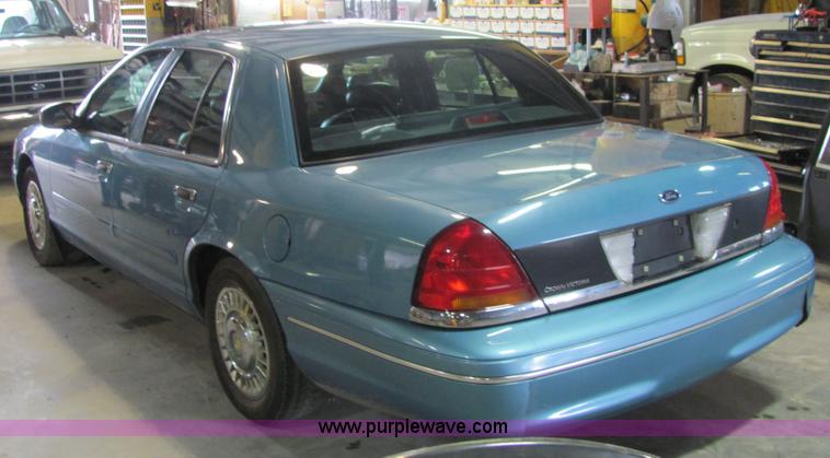 image for item 4750 1998 Ford Crown Victoria Police Interceptor