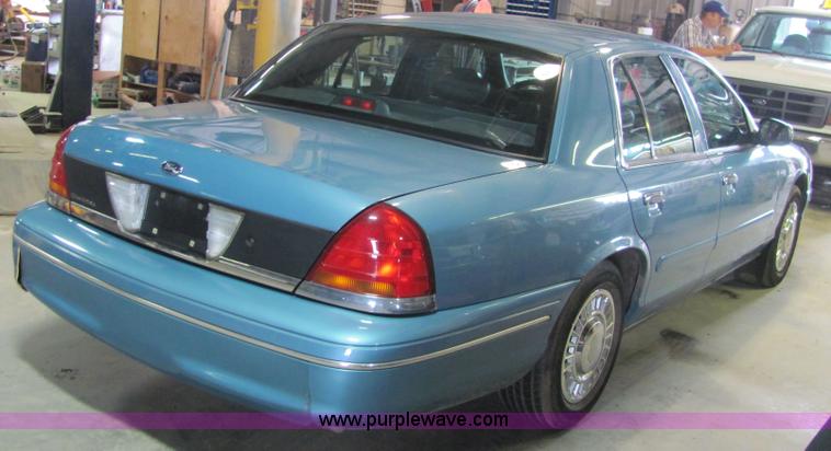 image for item 4750 1998 Ford Crown Victoria Police Interceptor