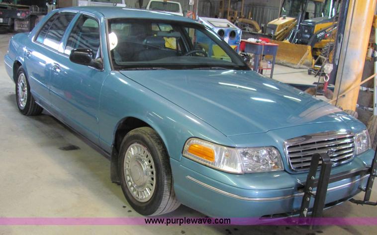 image for item 4750 1998 Ford Crown Victoria Police Interceptor
