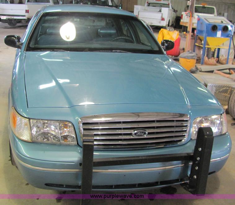 image for item 4750 1998 Ford Crown Victoria Police Interceptor