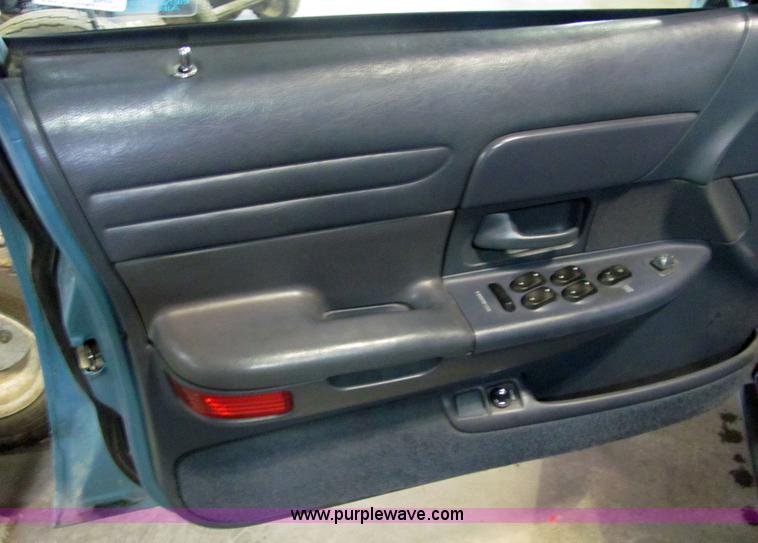 image for item 4750 1998 Ford Crown Victoria Police Interceptor