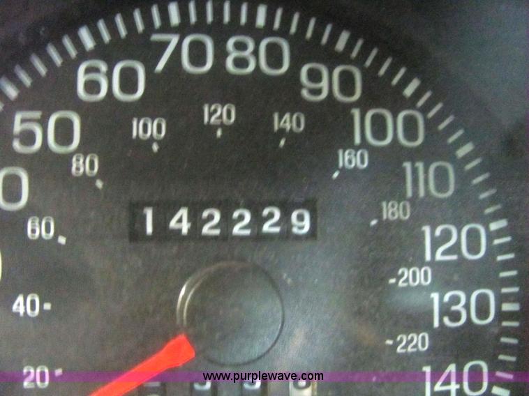 image for item 4750 1998 Ford Crown Victoria Police Interceptor