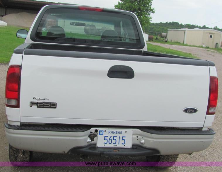 image for item 4751 1999 Ford F250 pickup truck