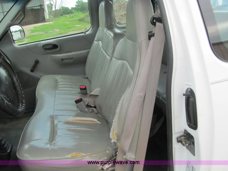 image for item 4751 1999 Ford F250 pickup truck