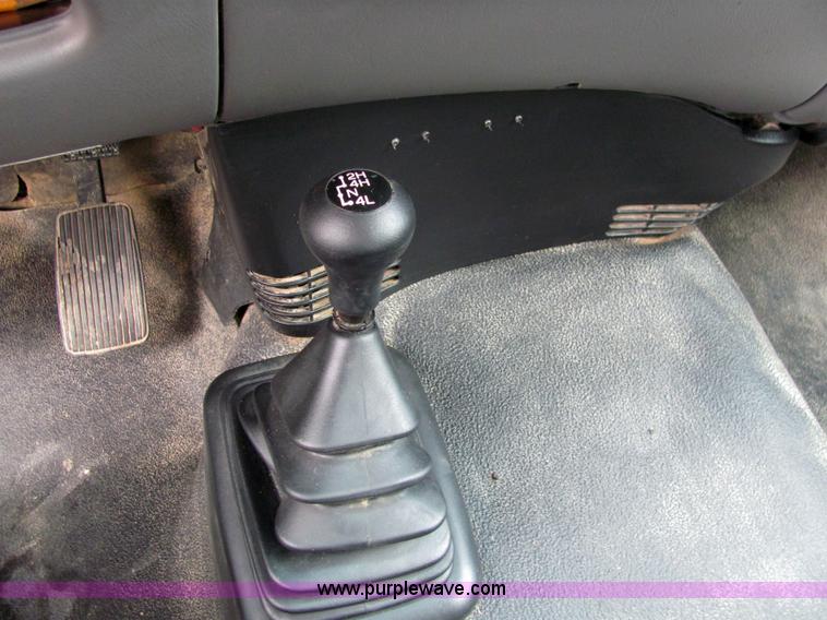 image for item 4751 1999 Ford F250 pickup truck