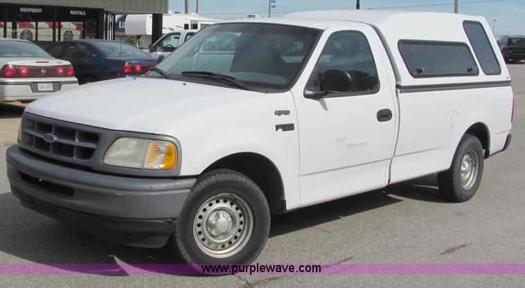 image for item 6480 1997 Ford F150 pickup truck