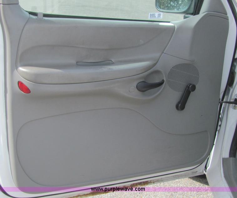 image for item 6480 1997 Ford F150 pickup truck