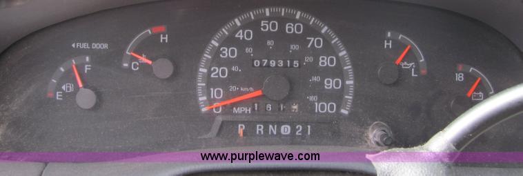 image for item 6480 1997 Ford F150 pickup truck