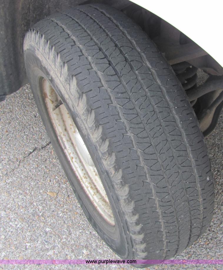 image for item 6480 1997 Ford F150 pickup truck