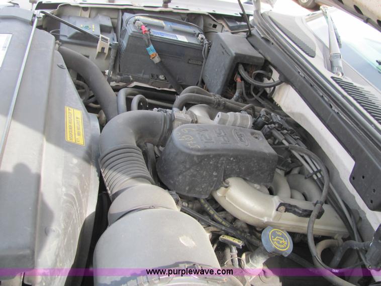 image for item 6480 1997 Ford F150 pickup truck