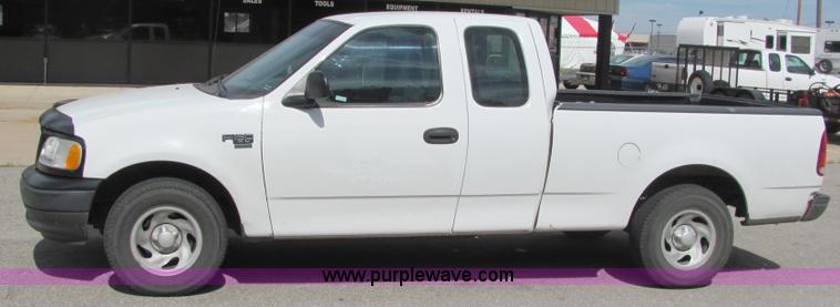 image for item 6484 2002 Ford F150 XL extended cab pickup truck