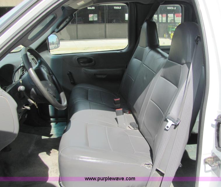 image for item 6484 2002 Ford F150 XL extended cab pickup truck