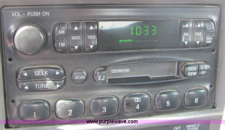 image for item 6484 2002 Ford F150 XL extended cab pickup truck