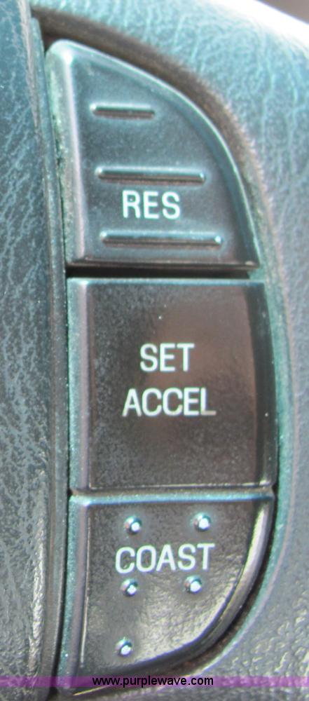 image for item 6484 2002 Ford F150 XL extended cab pickup truck