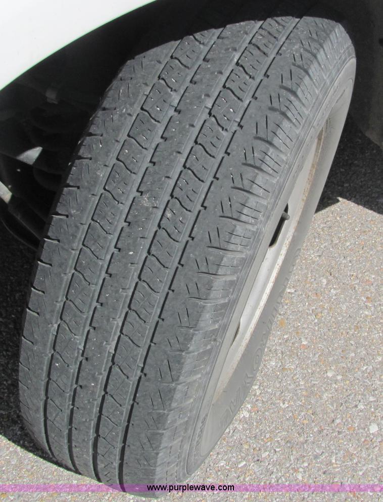 image for item 6484 2002 Ford F150 XL extended cab pickup truck