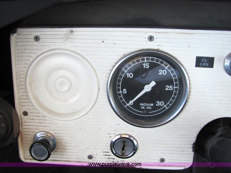 image for item 6499 1974 Ford 44 passenger bus