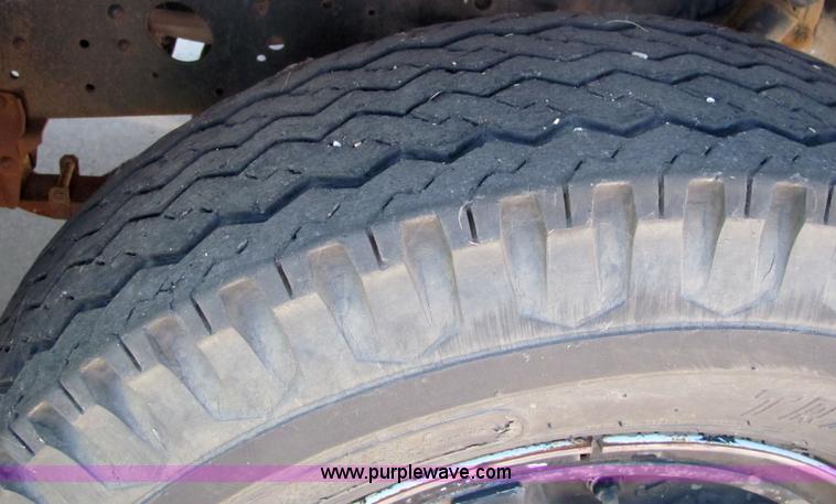 image for item 6499 1974 Ford 44 passenger bus