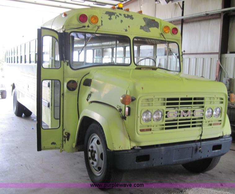 image for item 6555 1969 GMC CS2903 bus