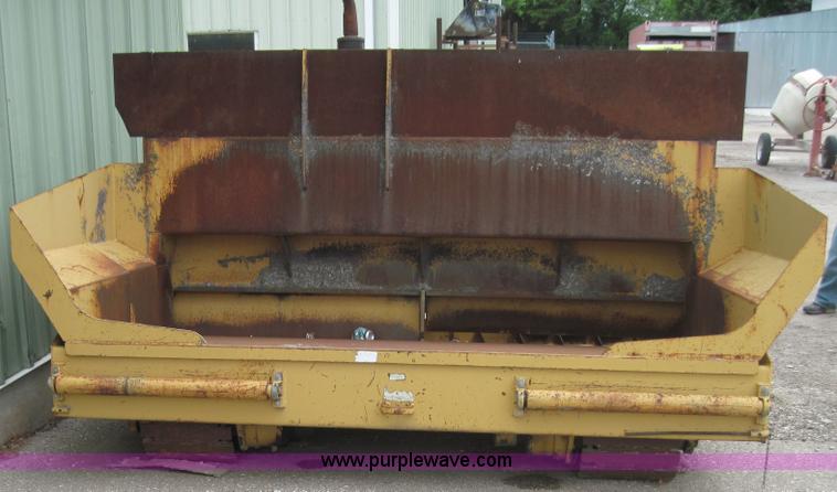 image for item 6557 Neal asphalt paving machine