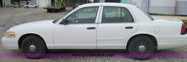 image for item 6558 2004 Ford Crown Victoria Police Interceptor