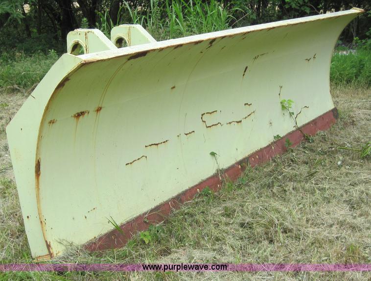 image for item 6578 Rylind loader three-way push plow