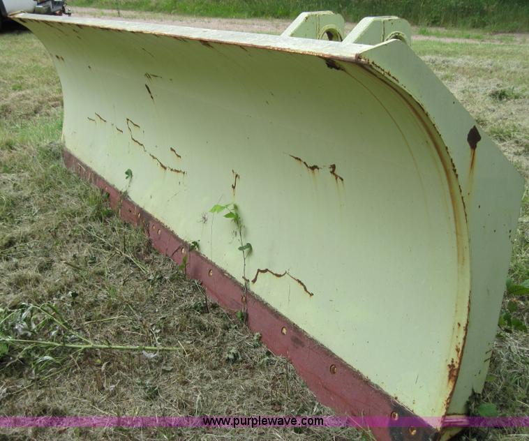 image for item 6578 Rylind loader three-way push plow