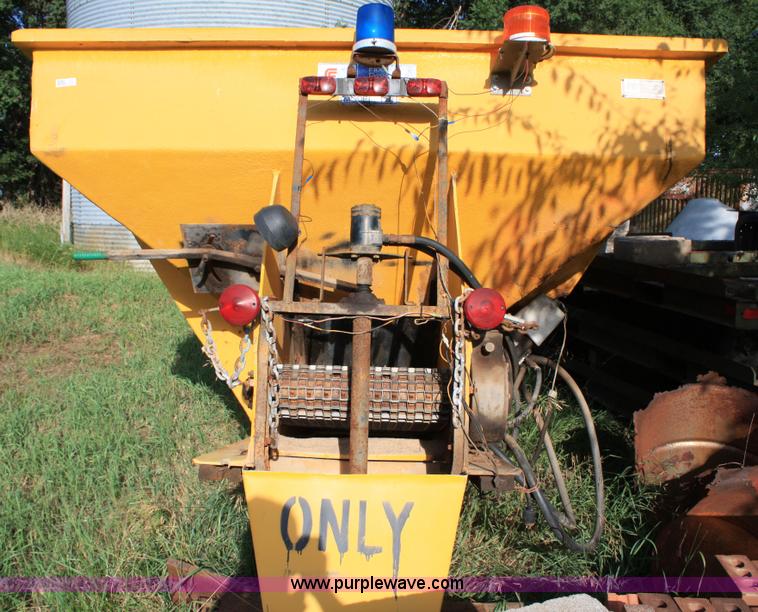 image for item 6588 Fiberglass sand spreader