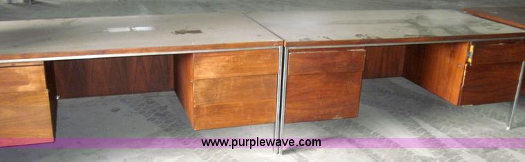 image for item 6619 (8) desks