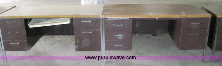 image for item 6621 (5) desks