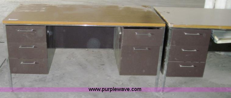 image for item 6621 (5) desks