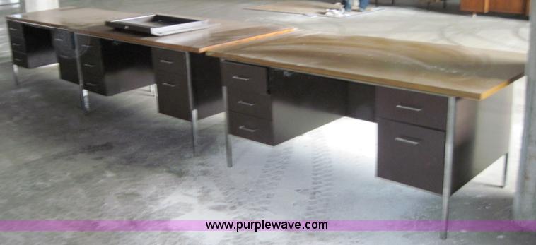 image for item 6622 (5) desks