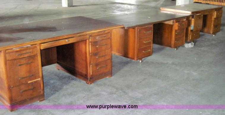 image for item 6624 (12) desks