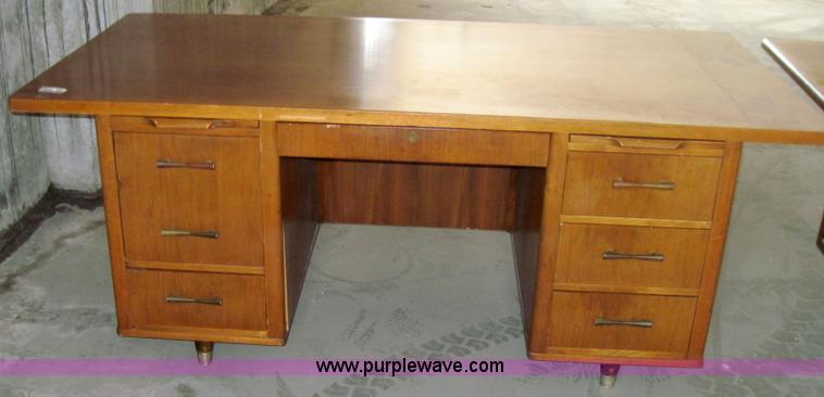 image for item 6624 (12) desks