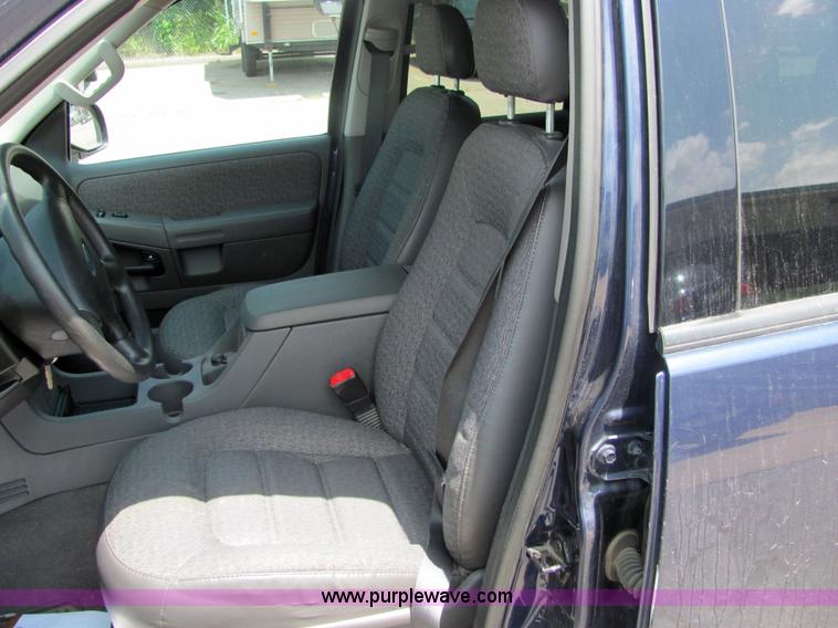 image for item 6661 2003 Ford Explorer