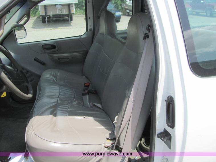 image for item 6662 2000 Ford F-150 XL