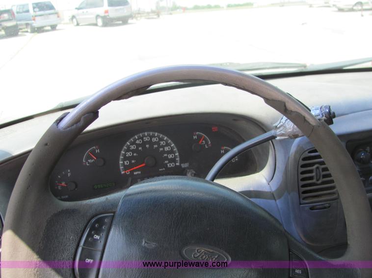 image for item 6662 2000 Ford F-150 XL