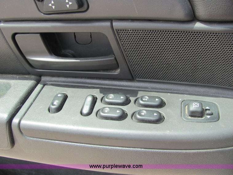 image for item 6663 2004 Ford Crown Victoria Police Interceptor