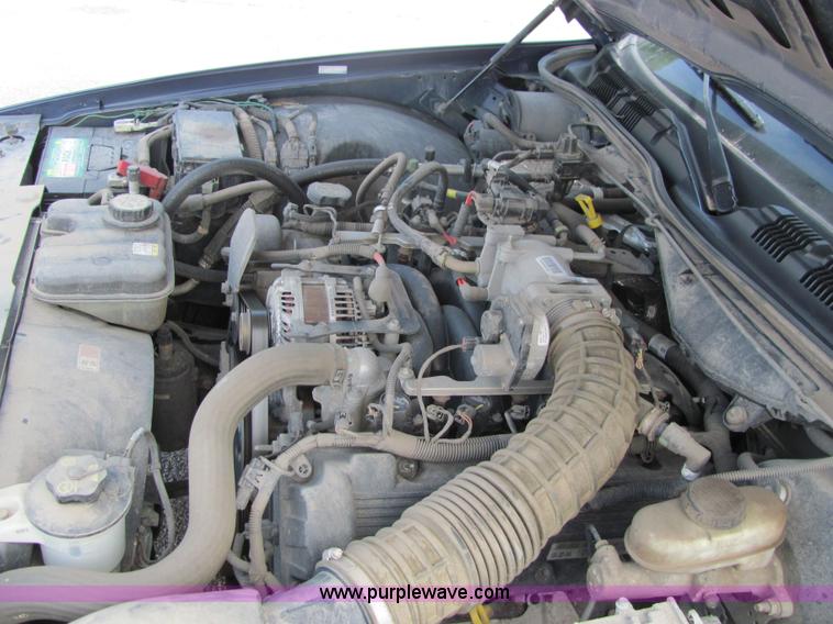 image for item 6663 2004 Ford Crown Victoria Police Interceptor