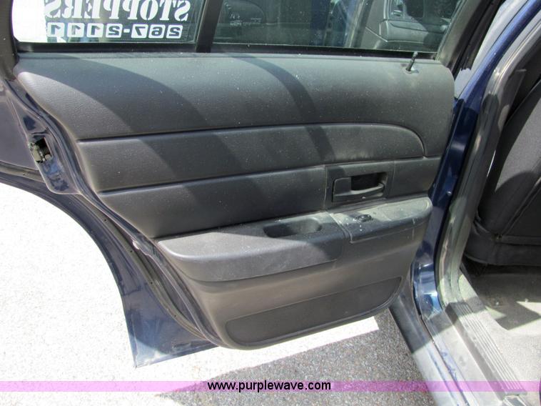 image for item 6664 2008 Ford Crown Victoria Police Interceptor