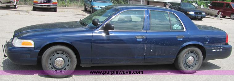 image for item 6665 2004 Ford Crown Victoria Police Interceptor