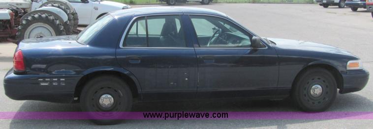 image for item 6665 2004 Ford Crown Victoria Police Interceptor