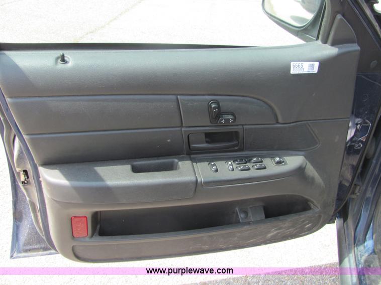 image for item 6665 2004 Ford Crown Victoria Police Interceptor