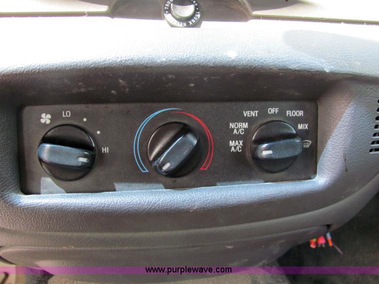 image for item 6665 2004 Ford Crown Victoria Police Interceptor