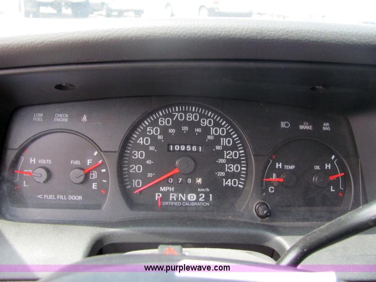 image for item 6665 2004 Ford Crown Victoria Police Interceptor