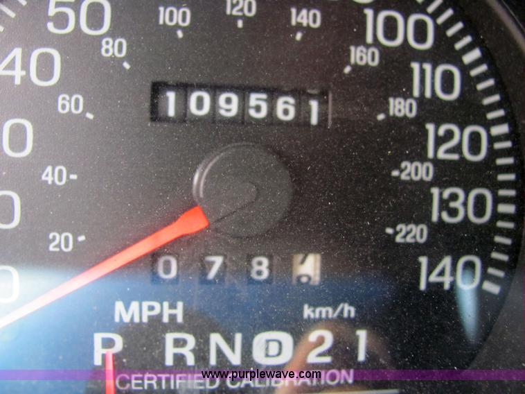 image for item 6665 2004 Ford Crown Victoria Police Interceptor