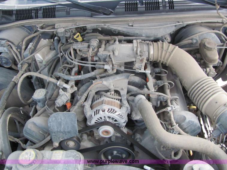 image for item 6665 2004 Ford Crown Victoria Police Interceptor