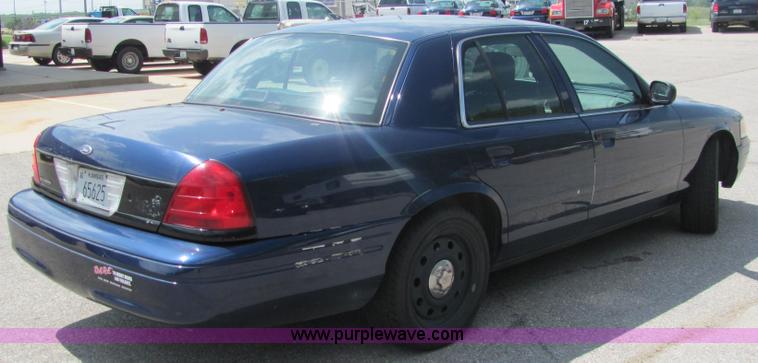 image for item 6666 2006 Ford Crown Victoria Police Interceptor