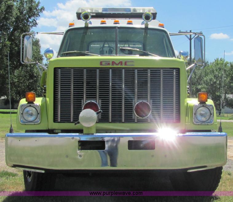 image for item 6686 1988 GMC Brigadier fire truck